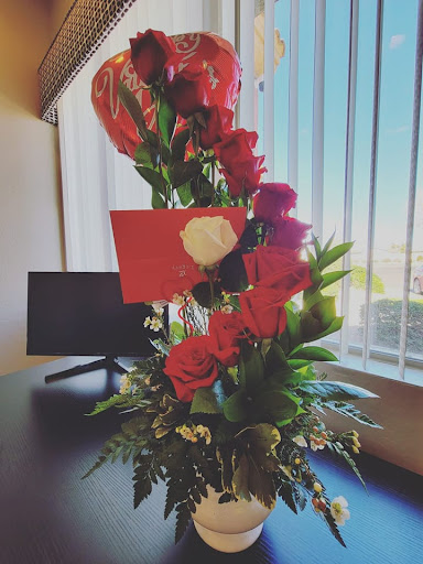 Florist «Razzle Dazzle Flowers & Gifts», reviews and photos, 7528 E Main St, Mesa, AZ 85207, USA