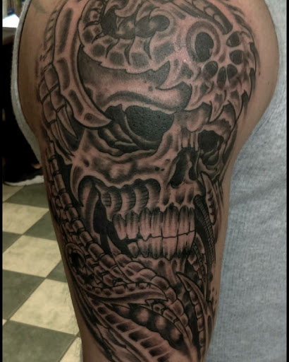 Tattoo Shop «Paper City Tattoo», reviews and photos, 1735 Northampton St, Holyoke, MA 01040, USA