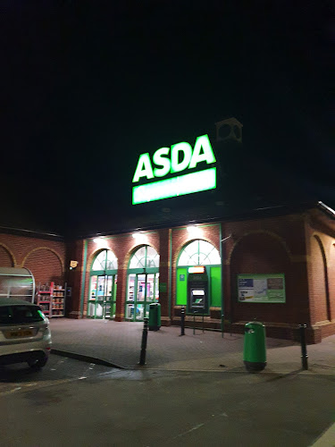 Comments and reviews of Asda Tiptree Supermarket