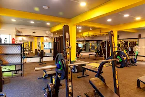 Madbody Fitness Studio image