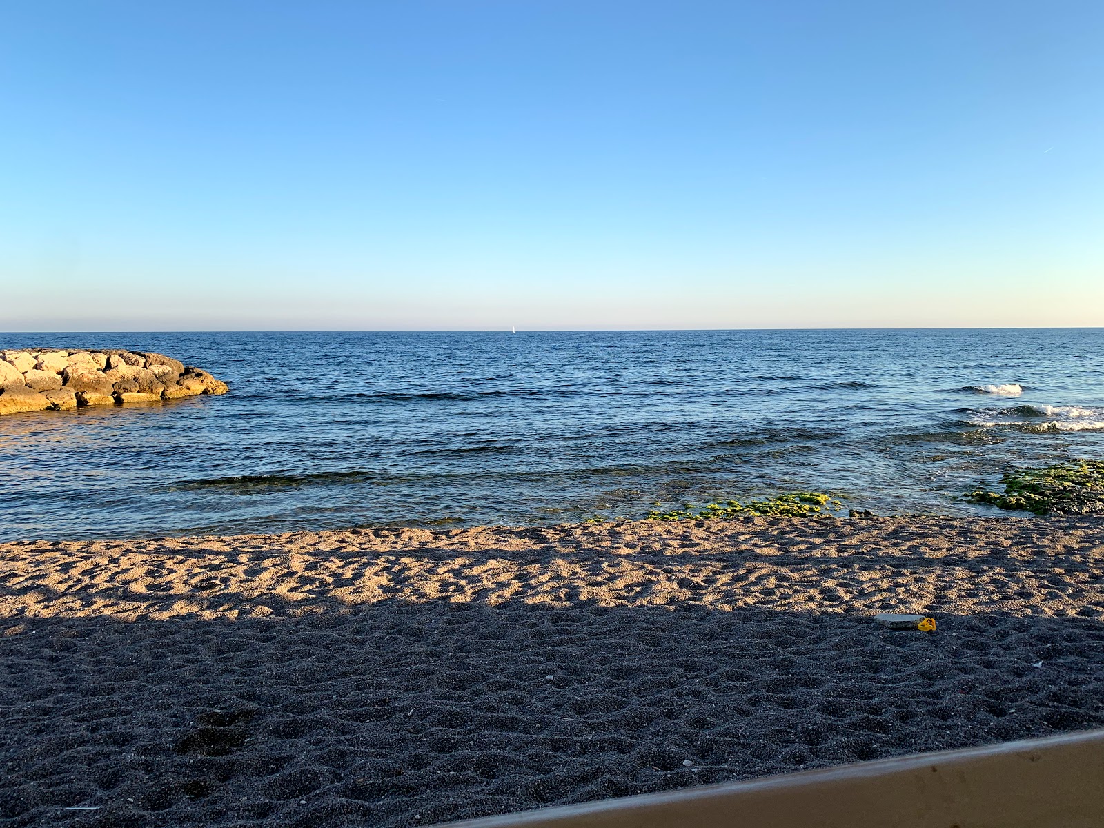 Foto de Sausset-les-Pins beach y el asentamiento