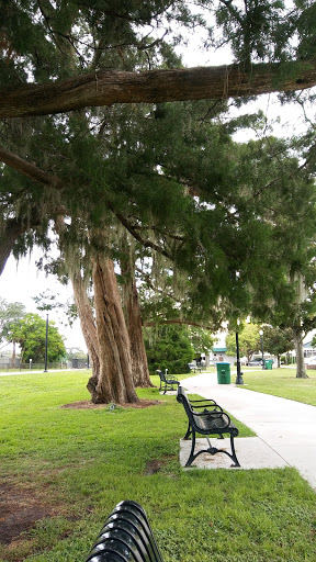 Beauty Salon «Una Donna Piu Beauty Salon And Spa», reviews and photos, 216 N Park Ave, Winter Park, FL 32789, USA