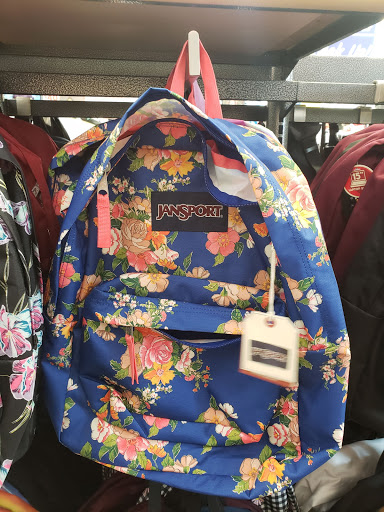 Shoe Store «WSS», reviews and photos, 460 San Fernando Mission Blvd, San Fernando, CA 91340, USA