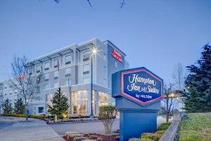 Hampton Inn & Suites Seattle/Federal Way image