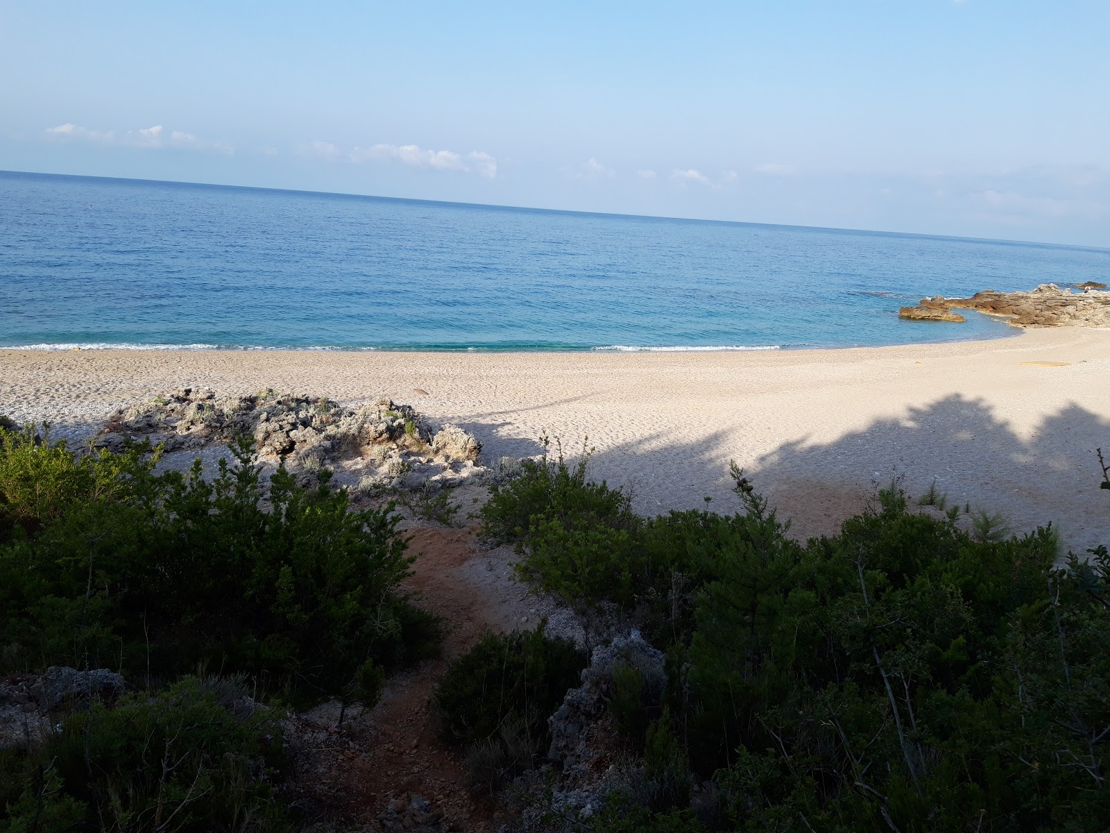 Kalit beach的照片 带有宽敞的海岸