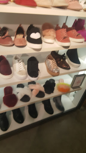 Shoe Store «Aldo Shoes», reviews and photos, 751 Collins Ave, Miami Beach, FL 33139, USA