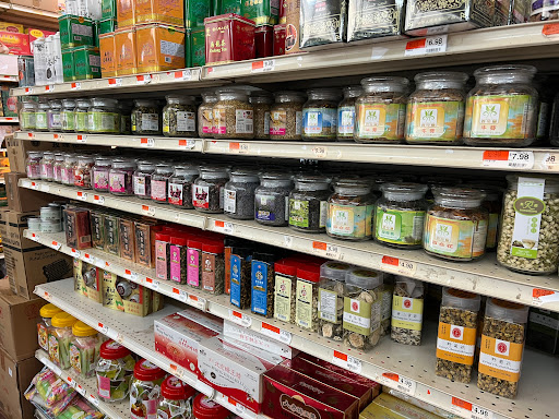 Asian Grocery Store «IOG Supermarket», reviews and photos, 19525 69th Ave, Fresh Meadows, NY 11365, USA