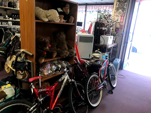 Thrift Store «Genmer Thrift Store and Donation Center», reviews and photos, 6265 Van Nuys Blvd, Van Nuys, CA 91401, USA