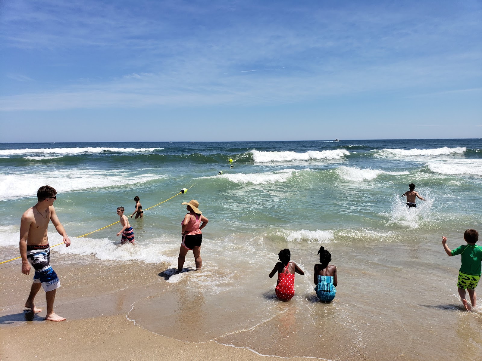 Avon Beach (AvonbytheSea, New Jersey) on the map with photos and