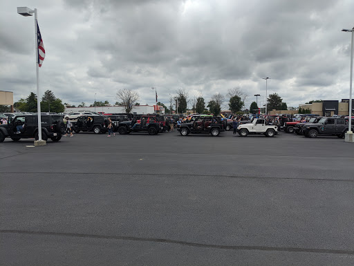 Used Car Dealer «Bob Poynter Chrysler Dodge Jeep Ram of Seymour», reviews and photos, 1873 E Tipton St, Seymour, IN 47274, USA