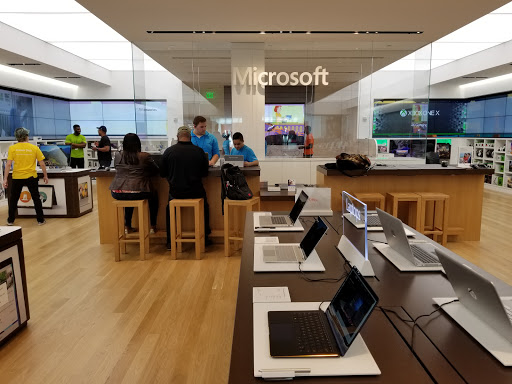 Electronics Store «Microsoft Store - The Westchester», reviews and photos, 125 Westchester Ave, White Plains, NY 10601, USA