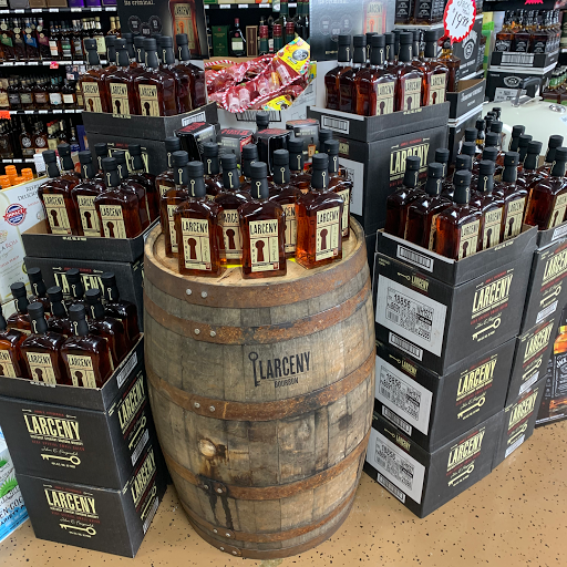 Liquor Store «19 Wine & Spirits», reviews and photos, 101 Verdae Blvd #190, Greenville, SC 29607, USA