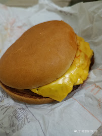 Cheeseburger du Restauration rapide McDonald's Dives-sur-Mer - n°9