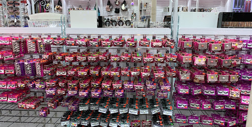 Beauty Supply Store «K-Stone Beauty Supply», reviews and photos, 20 Madison St, Oak Park, IL 60302, USA