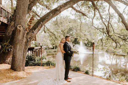 Bridal Shop «Lauderdale Bride - Upscale & Intimate Bridal Boutique in the heart of Fort Lauderdale», reviews and photos, 4130 N Federal Hwy, Fort Lauderdale, FL 33308, USA