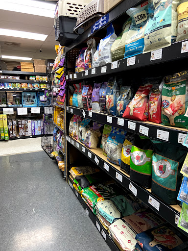 Pet Supply Store «Our Pet World», reviews and photos, 380 Semoran Commerce Pl, Apopka, FL 32703, USA