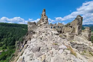 Šášovský hrad image