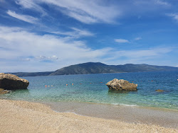 Foto di Ache Beach e l'insediamento