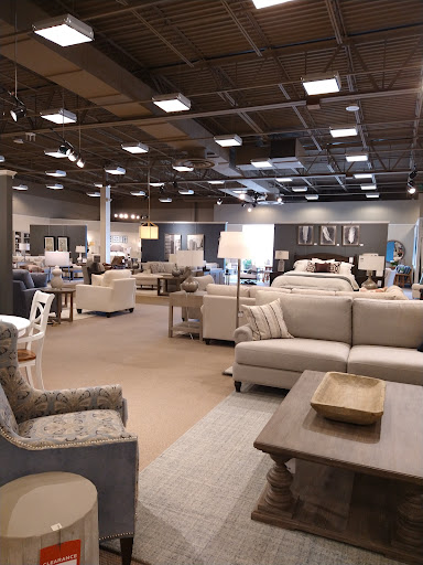 Furniture Store «Bassett Home Furnishings», reviews and photos, 12941 Shelbyville Rd, Louisville, KY 40243, USA
