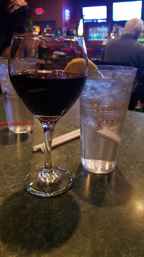 Pizza Restaurant «Beggars Pizza», reviews and photos, 9515 W 191st St, Mokena, IL 60448, USA