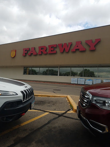 Grocery Store «Fareway Grocery», reviews and photos, 2050 John F Kennedy Rd, Dubuque, IA 52002, USA