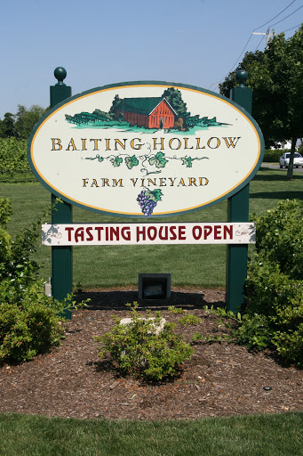 Vineyard «Baiting Hollow Farm Vineyard», reviews and photos, 2114 Sound Ave, Calverton, NY 11933, USA