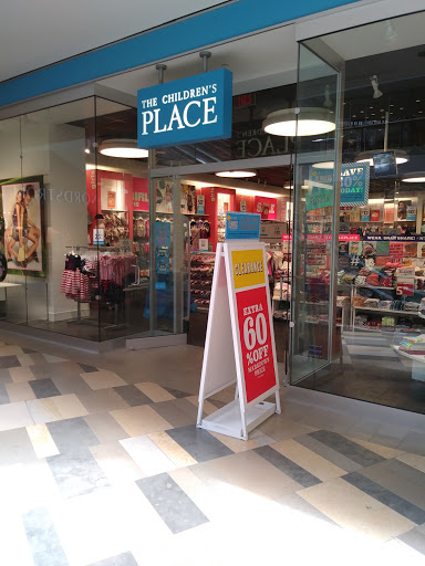 Shopping Mall «Beachwood Place», reviews and photos, 26300 Cedar Rd, Beachwood, OH 44122, USA