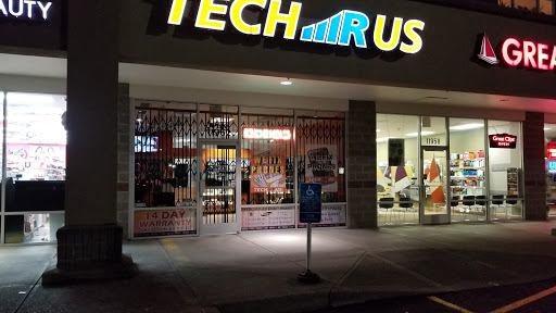 Tech R Us phones repair, 11962 NE Glisan St, Portland, OR 97220, USA, 