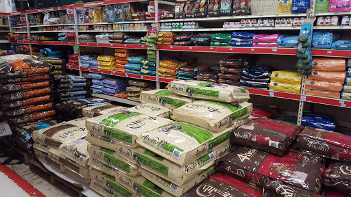 Home Improvement Store «Tractor Supply Co.», reviews and photos, 790 Horatio St, Utica, NY 13502, USA
