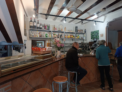Bar restaurante Pura C. Gral. Mola, 3, 26321 Bobadilla, La Rioja, España