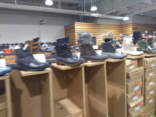 Shoe Store «DSW Designer Shoe Warehouse», reviews and photos, 1 Walden Galleria, Buffalo, NY 14225, USA