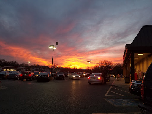 Grocery Store «Dillons», reviews and photos, 3020 E Douglas Ave, Wichita, KS 67214, USA