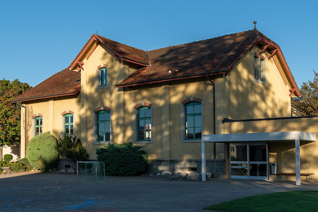 Rezensionen über Schule Dörfli in Freienbach - Schule