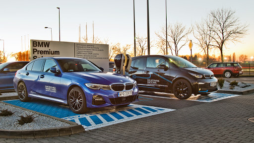 Dealer BMW Bawaria Motors Janki – salon i serwis