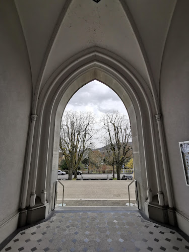 Rezensionen über Röm.-kath. Pfarramt St. Maria in Neuhausen am Rheinfall - Kirche