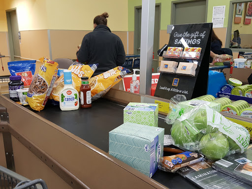 Supermarket «ALDI», reviews and photos, 302 Center St, Chardon, OH 44024, USA