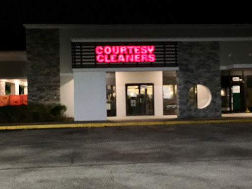 Dry Cleaner «Courtesy Cleaners», reviews and photos, 7421 Manatee Ave W, Bradenton, FL 34209, USA