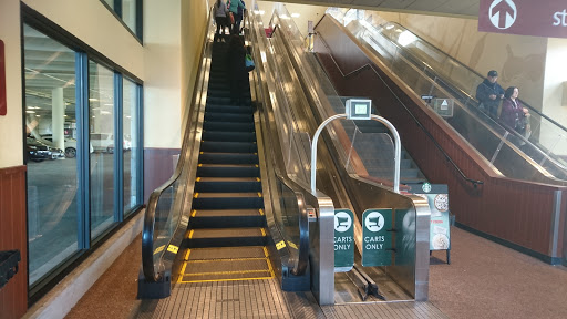 Grocery Store «Safeway», reviews and photos, 525 El Camino Real, Millbrae, CA 94030, USA