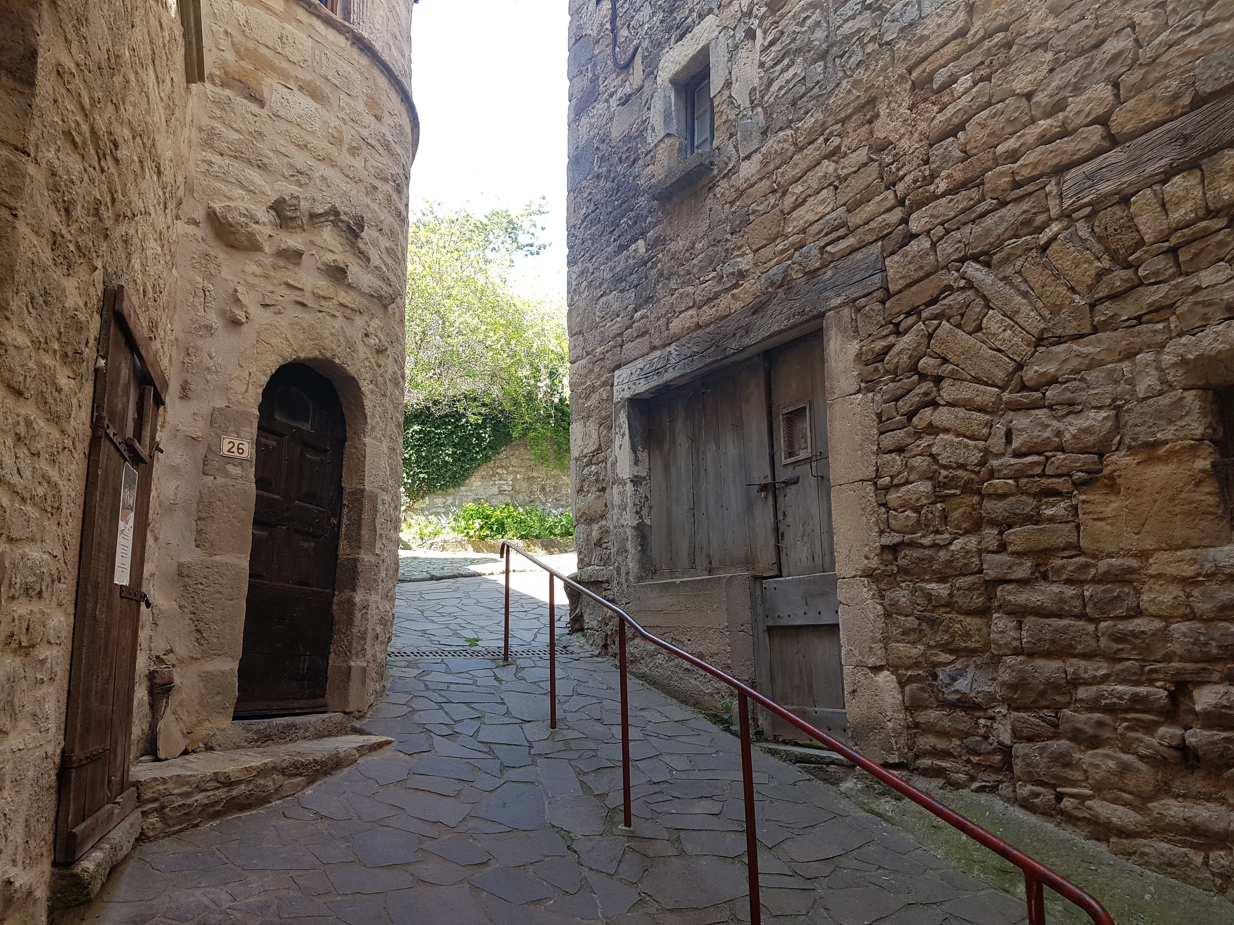 Photo n° 13 de l'avis de JaumeNeus260. fait le 23/04/2019 à 20:04