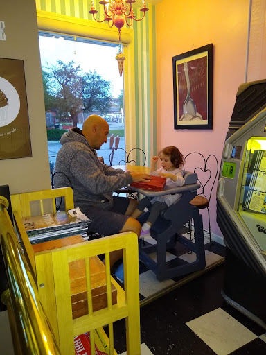 Dessert Shop «Chocolate Bar Cafe», reviews and photos, 20737 Mack Ave, Grosse Pointe Woods, MI 48236, USA