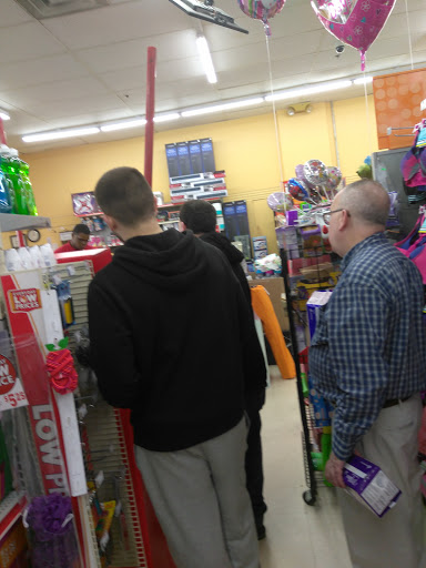 Dollar Store «FAMILY DOLLAR», reviews and photos, 215 Washington Pl, Passaic, NJ 07055, USA