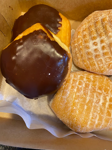 Donut Shop «Suzy-Jo Donuts», reviews and photos, 49 E 4th St, Bridgeport, PA 19405, USA