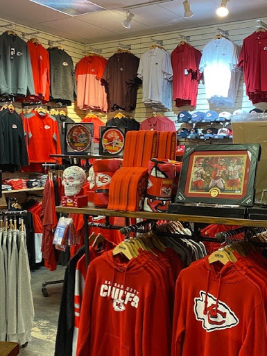 Sportswear Store «Kansas Sampler/Rally House Mission», reviews and photos, 6858 Johnson Dr, Mission, KS 66202, USA