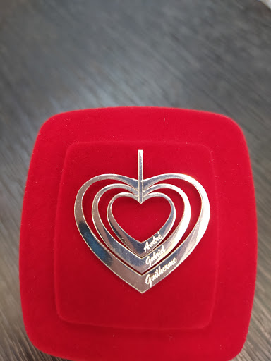 Logo da empresa - La Belle Bijoux