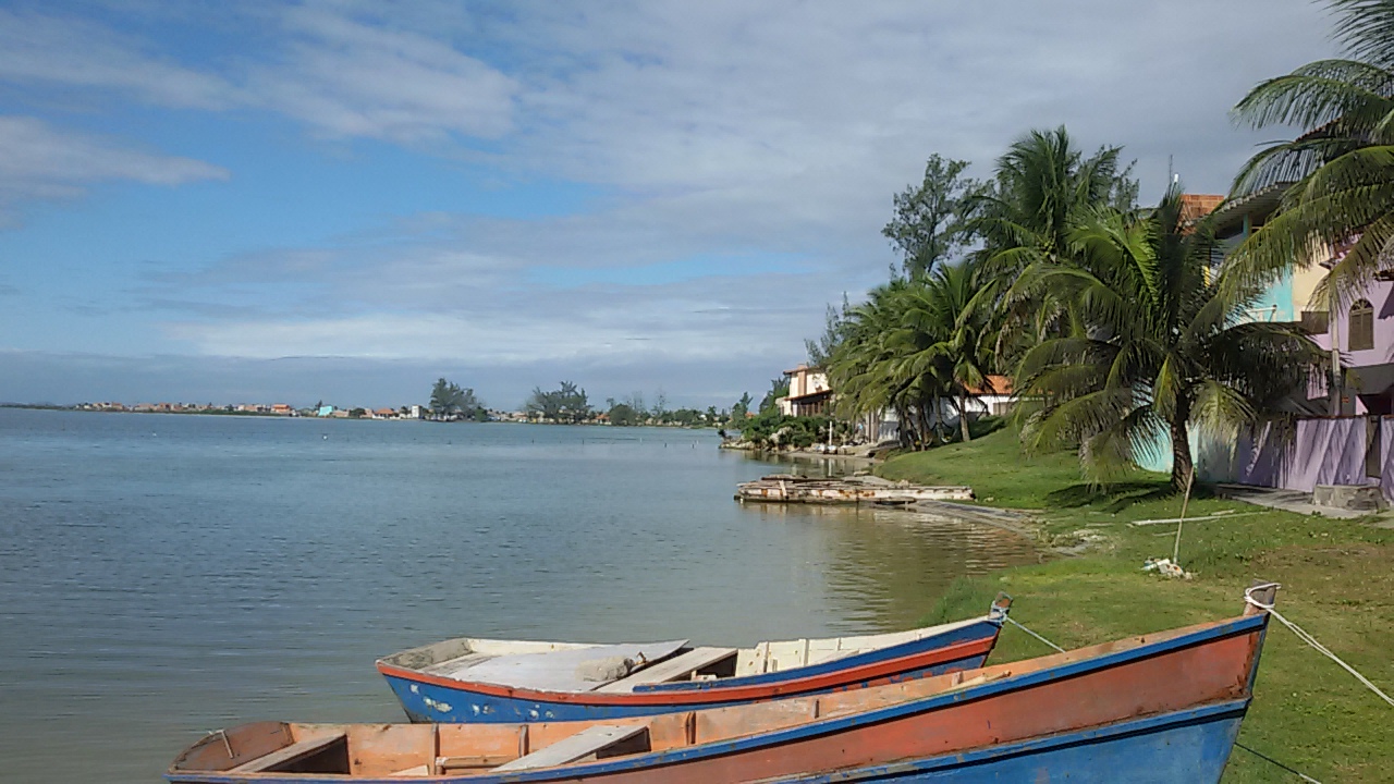 Foto de Praca de Figueira com praia espaçosa