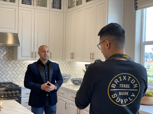 Efrain Fernandez Real Estate Expert image