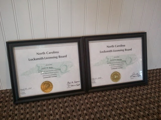 Locksmith «American Eagle Locksmith», reviews and photos, 3484 Hendersonville Rd, Fletcher, NC 28732, USA