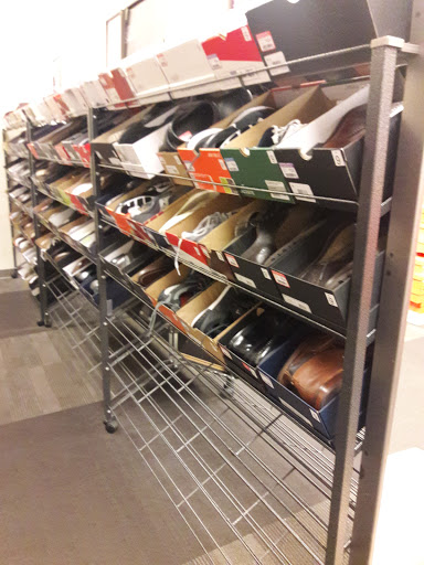 Shoe Store «DSW Designer Shoe Warehouse», reviews and photos, 16920 SW 72nd Ave, Tigard, OR 97224, USA