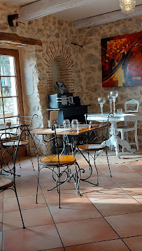 Atmosphère du Restaurant Auberge La Farigoule à Bidon - n°5