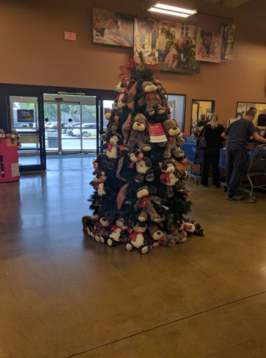 Pet Supply Store «PetSmart», reviews and photos, 745 W Huntington Dr, Monrovia, CA 91016, USA